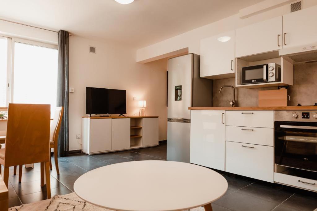 Апартаменти Calvi. T2 2/4 Personnes A 100 Metres De La Plage Кальві Екстер'єр фото